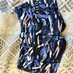 Fleo Size Small Shorts